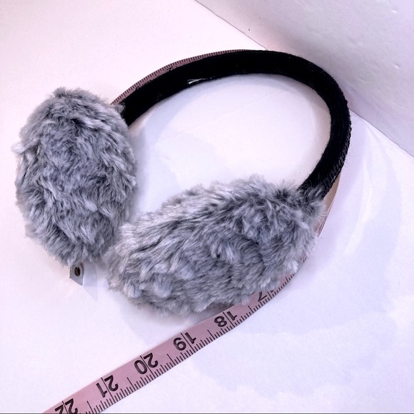 Girl’s Fuzzy Earmuffs - Picture 3 of 3
